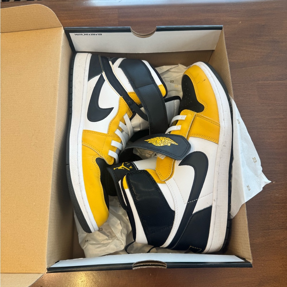 Nike Yellow and Black Sneakers